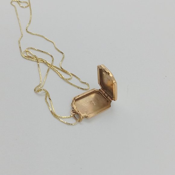 Vintage 10K YG Tiny Locket with Chain - Picture 8 of 15